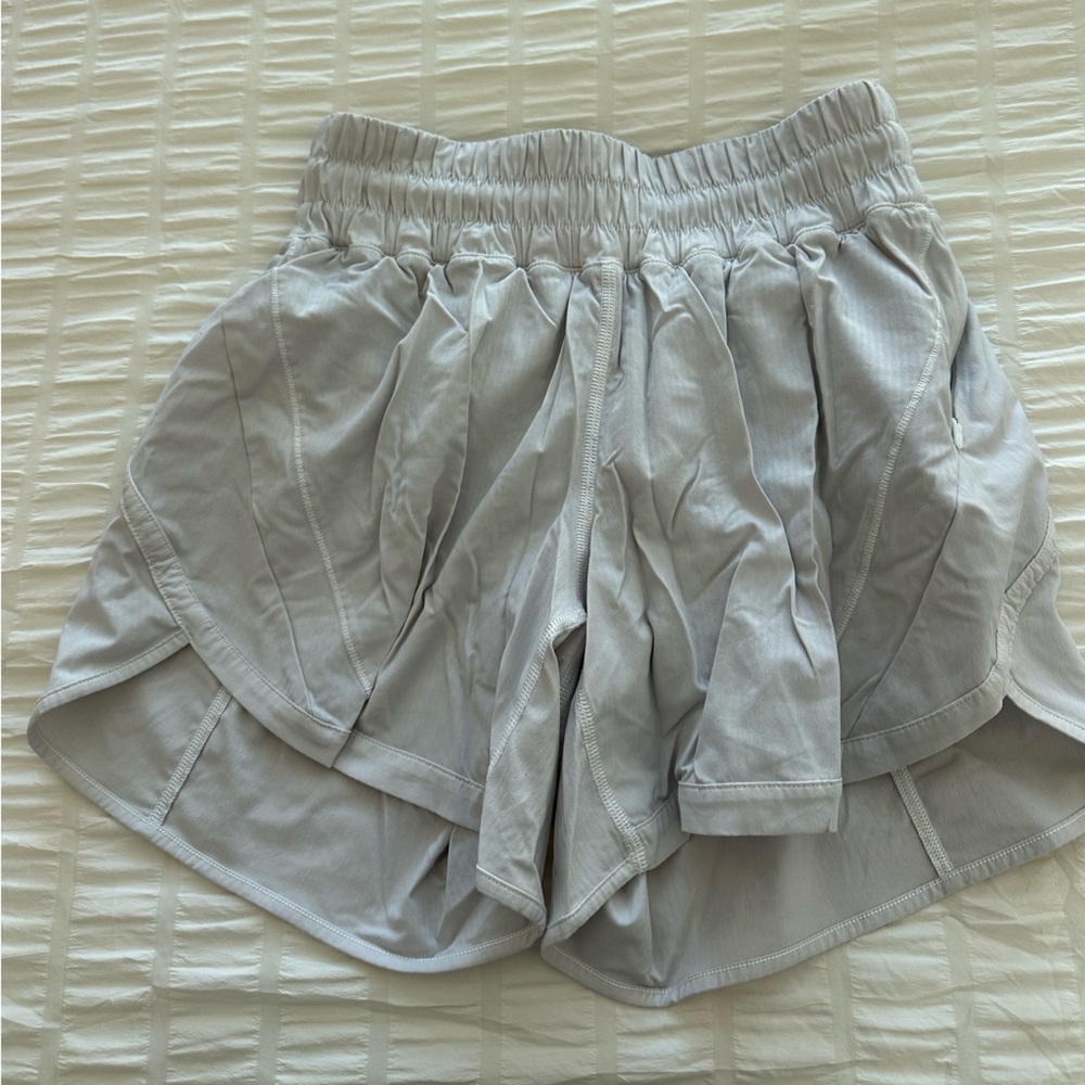 White lululemon shorts